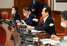 정 총리 “지금은 전시상황…추경으로 당장 급한 불 꺼야”